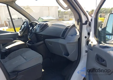 2015 Ford Transit-250 z USA, uszkodzony, nr VIN 1FTNR3XV2FKB10933